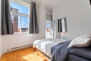 Trendy 2BR Getaway in Montreal - 6