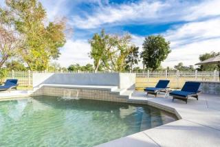 Sanctuary on the Greens - 3-Villa Retreat with Pool - Phoenix - 9
