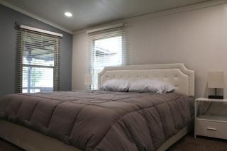 Cute Shawnee Twin Lakes home sleeps 10&has it all! - 4