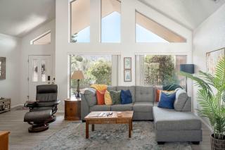 Red Rock Vista Home - Luxe Comfort & Breathtaking Views - 0