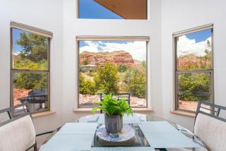 Red Rock Vista Home - Luxe Comfort & Breathtaking Views - 5