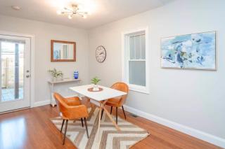 Jennifers Private Apartment with Outdoor Patio - 2