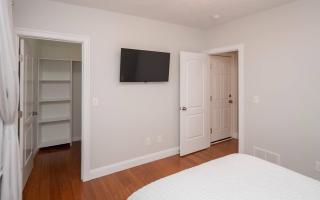 Jennifers Private Apartment with Outdoor Patio - Providence - 4