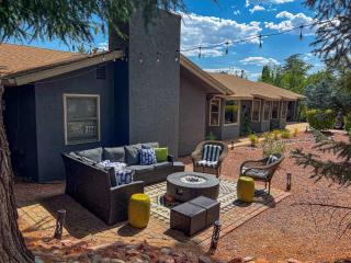 Crimson Canyon Home - Majestic Nature Southwest Charm - 8