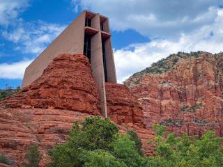 Crimson Canyon Home - Majestic Nature Southwest Charm - 6