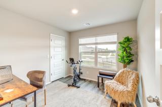14 Mi to Tulsa Home with Patio in Broken Arrow - Broken Arrow - 2