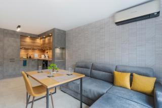 Urban Five #1 - Stylish One-bedroom apartments with Kitchen & Parking - Veliko Tŭrnovo - 3