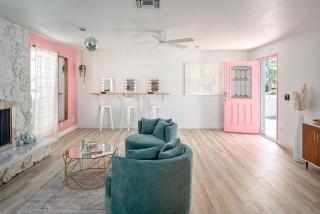 Pink Palms - Bachelorette Dream Pool Spa BBQ - 1