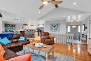 Waterfront Sunrise Beach Rental with Private Dock - 7