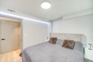 Luxe High-Rise 2 Mi to Dtwn Cleveland WFH Ready! - 1