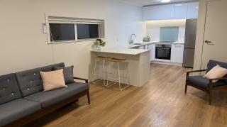 Cosy Studio Retreat - Wellington - 5