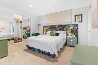 Luxury Papamoa Beach House with Pool and Spa Pet Friendly - Papamoa - 5