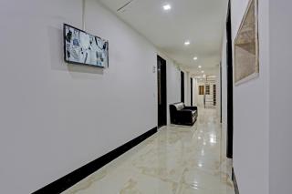 Hotel O Red Apple Homes - New Delhi - 8