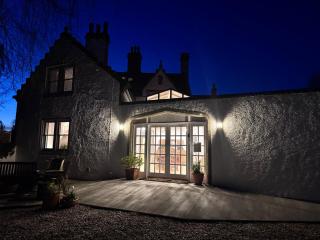 19th century 5-bedroom villa with free private parking - 8