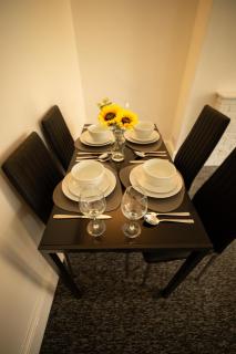One Bedroom Apartment Near The Beach in Lowestoft by Eason Stays, Ideal For Offshore Workers & Short Stays, with Free Parking! - Lowestoft - 3