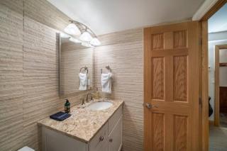 Creekside 2 Bedroom Condo In Vail Village Near Covered Bridge - 5