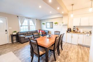 7 Min drive to Broadway- Walkable Neighborhood - Nashville - 1