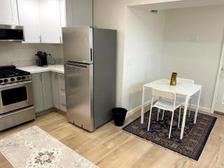 Modern 1-Bedroom Cozy Retreat - San Carlos - 8