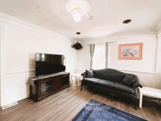 Entire Family-friendly Cozy Unit , Metro walk - Rockville - 1
