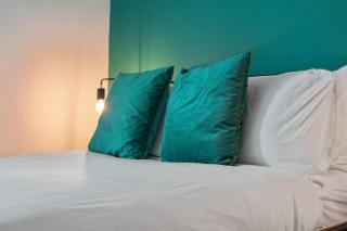 Stylish Two Bedroom Apartment in Kelham Island Sheffield by Eason Stays, Ideal For Professionals with Free Parking! - - 9