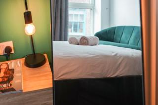 Stylish Two Bedroom Apartment in Kelham Island Sheffield by Eason Stays, Ideal For Professionals with Free Parking! - - 8