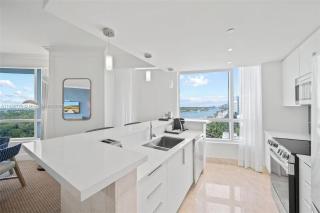 Fontainebleau New Reno 1BR Corner Unit Ocean & Bay - Miami Beach - 4