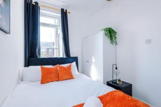 Stylish 3 Bed Home in Sheffield by Eason Stays, Ideal For Weekend Stays & Contractors, with Pool Table & Free Parking - Nether Edge - 7