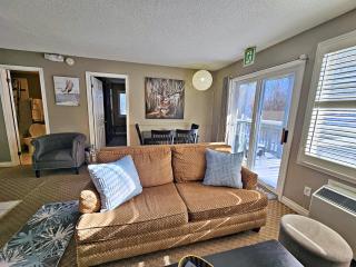 Hillside One Bedroom with Unobstructed Mountain Views, Full Kitchen - Blue Mountains - 5