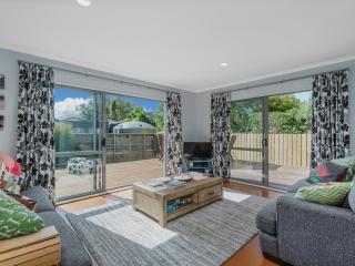 Flaxmill Haven - Cooks Beach Holiday Home - 4