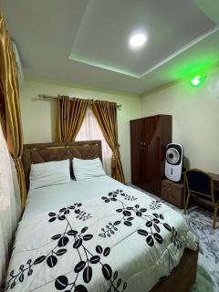 Cee&Tee SM ABK 2BEDROOMS-247Electricity - Solar Inverter AC in bedrooms - 6