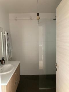 Minimalistic family apartment close to nature - Mosfellsbær - 2