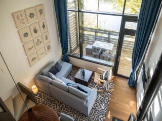 Duplex in Tournai with Lake Views - 2