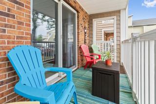 Renovated 1-Bedroom Condo with Pool, Bikes, & Beach Access in North Ocean City, MD - Ocean City - 6