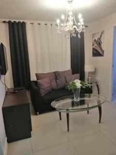 Romantic 2BR Condo with Pool & WiFi - Anabu Primero - 3