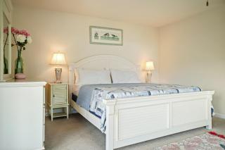 Spacious 4-Bedroom Ocean Block Townhouse in Ocean City, Perfect for Families & Group Trips - Ocean City - 2