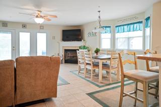 Spacious 3-Bedroom Ocean Block Townhome in Ocean City Steps from the Beach & Attractions - Ocean City - 7