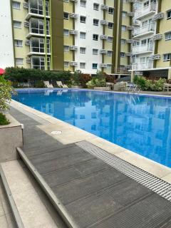Budget Rustic Charm with Netflix Wifi and Pool - Mesaverte Residences - Cagayan de Oro - 9