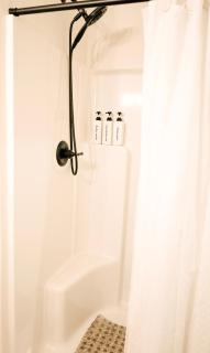 Brand New Modern Apartment - Vancouver - 7