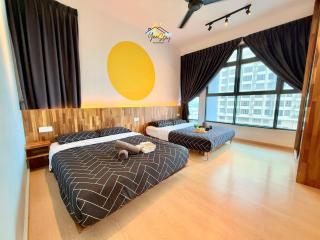 Atlantis 8-12pax/Netflix/Video game/5min to Jonker - Malacca - 0