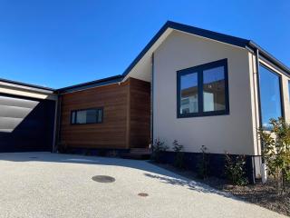 Views on McNeil - Wanaka - 8
