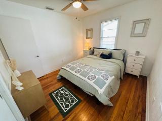 Coastal Escape - Downtown Palm Harbor - Minutes to Beaches - Palm Harbor - 7