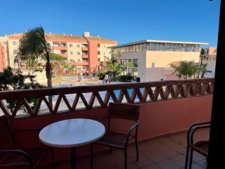 Exclusivo Apartamento con Piscina en Zona Privada Cerca de la Playa y Campos de Golf - Punta Umbría - 4