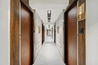 Hotel Royal Stay, Pakwan Sg Highway - Ahmedabad - 9