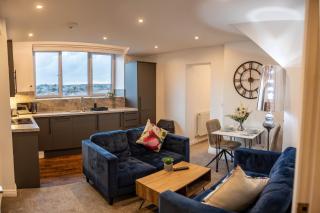 Hotl Aparts at The Deal House - 6