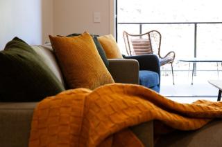 Urban Haven 2-Bed Retreat - 5