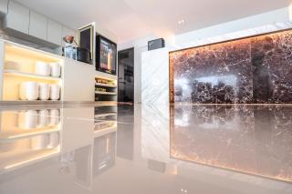 Near Don Mueang Hotel - - 3