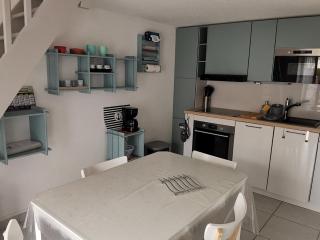 Charmante Maisonnette avec Piscine, Proche Plage et Commerces à La Tranche sur Mer - FR-1-194-408 - 8