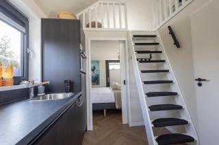 Tiny Wellness House in Heinkenszand with a private sauna, hottub, garden, airco, free wifi, boutique design and a luxury wellness experience - heinkenszand - 6