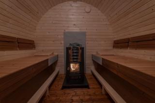 Tiny Wellness House in Heinkenszand with a private sauna, hottub, garden, airco, free wifi, boutique design and a luxury wellness experience - heinkenszand - 5