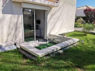 Appartement cosy pour 2, centre-ville, proche plage, parking privé - FR-1-357-334 - 0